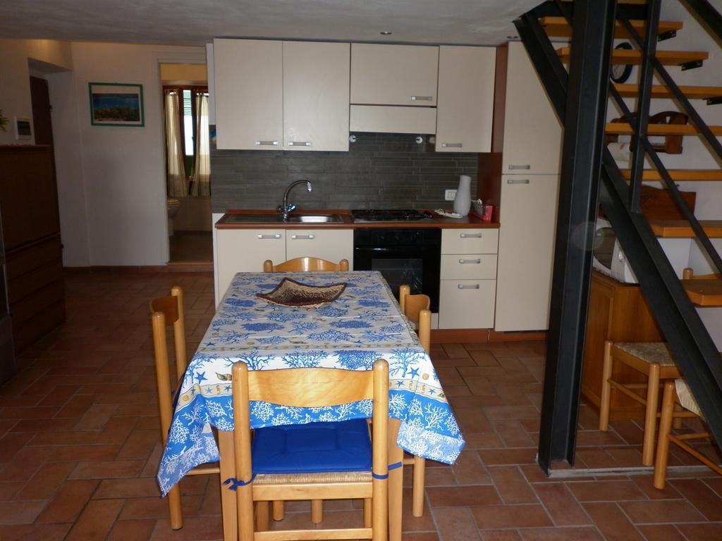 ריו מרינה Appartamenti Piombino Isola D'Elba חדר תמונה